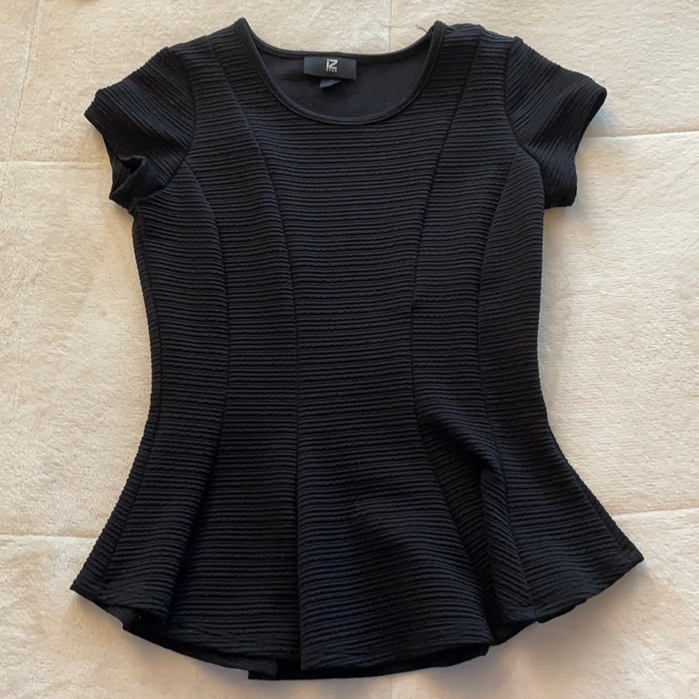 Black iZ byer top